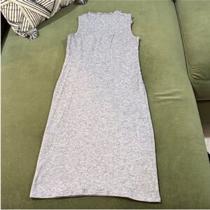 Lulu's Heather Gray Sleeveless Ribbed Midi Dress